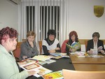 Mes�sk�nyvek a muravid�ki k�tnyelv� �vod�knak